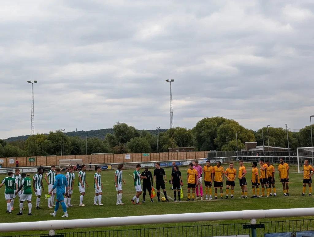MK IRISH V AYLESBURY UNITED TEAM PHOTO
